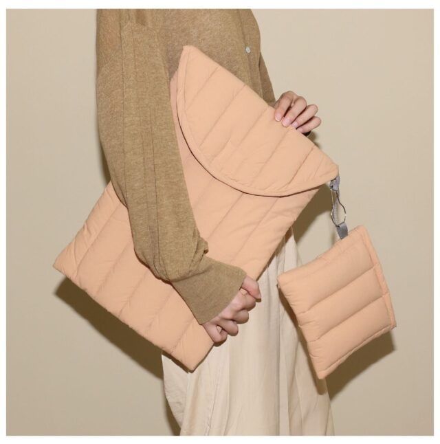 Pochette Ordinateur Matelassée - Nude
