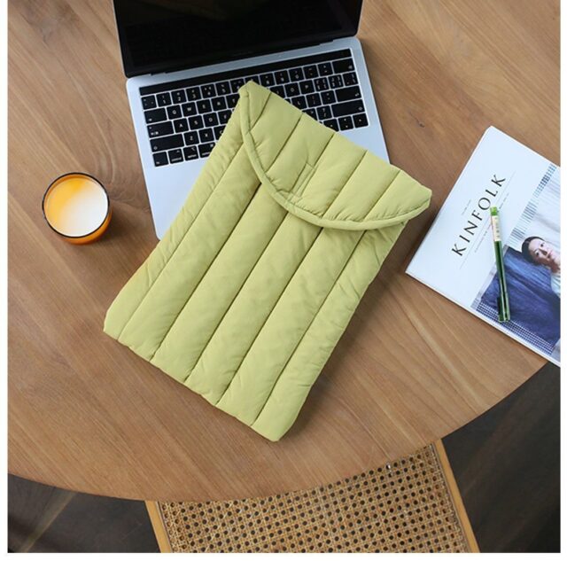 Pochette Ordinateur Matelassée - Pistache